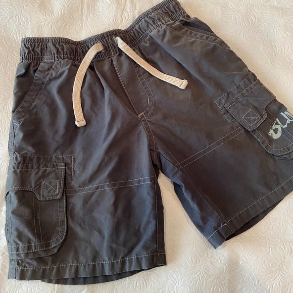 Old Navy Gray Long elastic Shorts with pockets Sz 3T - Picture 1 of 6